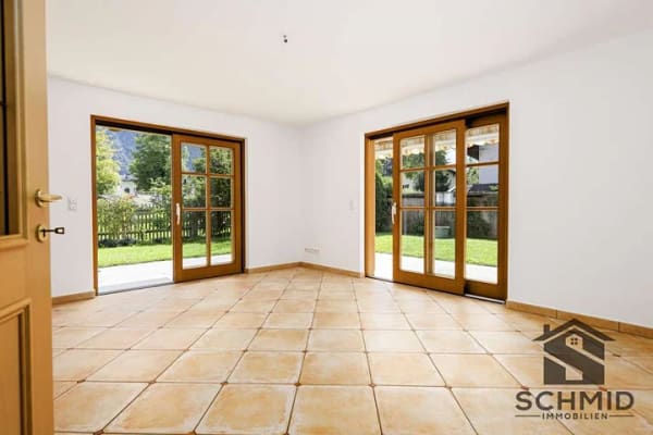 Immobilie in Mittenwald - Bezugsfertig in Mittenwald: Renovierte Erdgeschosswohnung mit großer Südterrasse & Garage - Bild 2