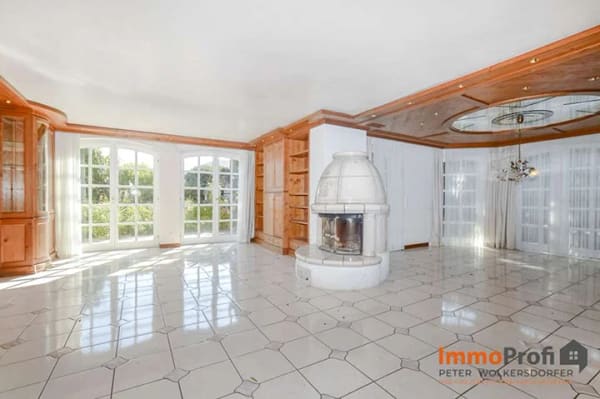 Immobilie in Friedberg - Außergewöhnliches Ein-/Zweifamilienhaus mit Charakter und Großzügigkeit in ruhiger und guter Lage - Bild 3