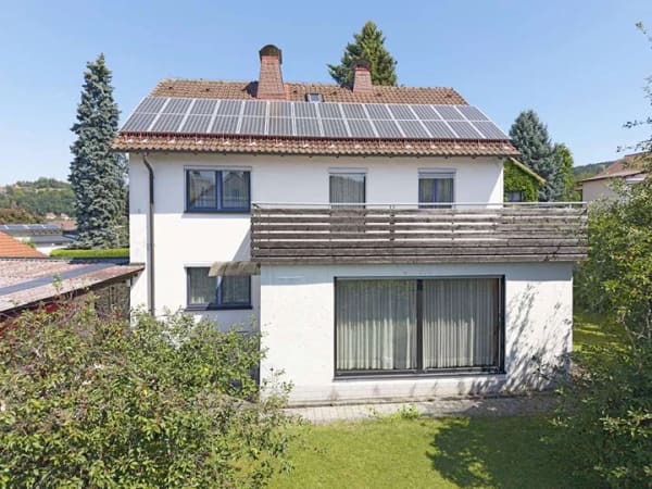 Immobilie in Kronach - Mehr Raum für mehr Leben - Großzügiges Haus mit Potenzial für Mehrgenerationenwohnen - Bild 0