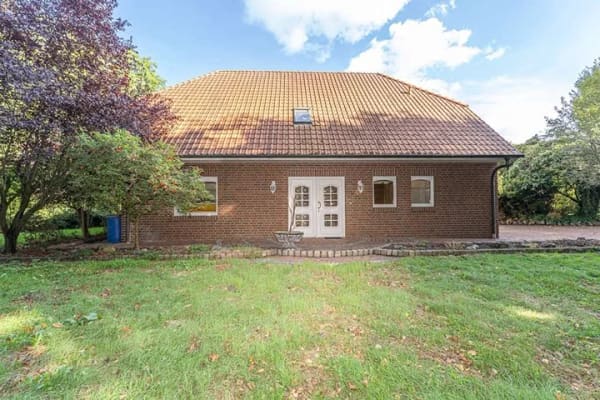 Immobilie in Dinklage - Geräumiges Einfamilienhaus mit großem Grundstück und vielseitigem Nebengebäude - Bild 1