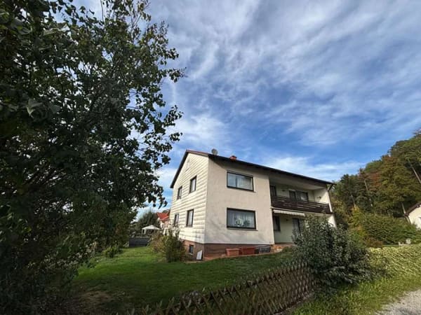 Immobilie in Kraiburg - Solides Zweifamilienhaus mit Erweiterungspotential in Kraiburg - Bild 2