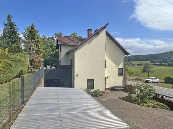 Immobilie in Mossautal - Top gepflegtes Einfamilienhaus mit ca. 5.000 m² Wiese - Bild 4