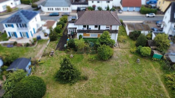 Immobilie in Lich - Besonderes Zweifamilienhaus auf außergewöhnlich großem Grundstück in zentraler Wohnlage von Lich - Bild 3