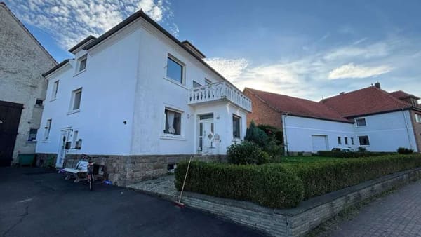 Immobilie in Borgentreich - Großes Haus mit Anbau - Bild 1