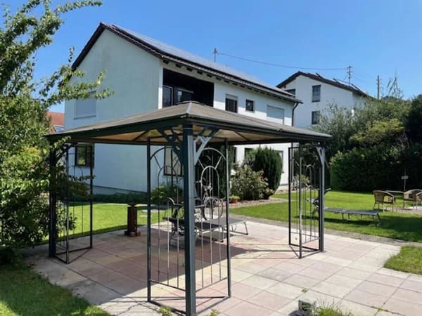 Immobilie in Adelsried - Gepflegtes Zweifamilienhaus auf tollem Sonnengrundstück  (EG vermietet - OG bezugsfrei) - Bild 0