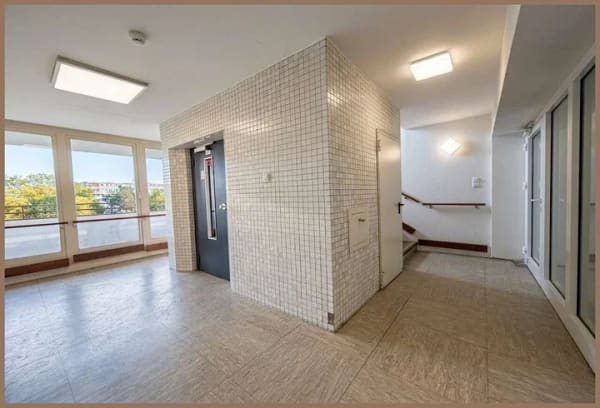 Immobilie in Bonn - Attraktive 1-Zimmer-Wohnung mit Balkon, Einbauküche und Aufzug - Bild 2