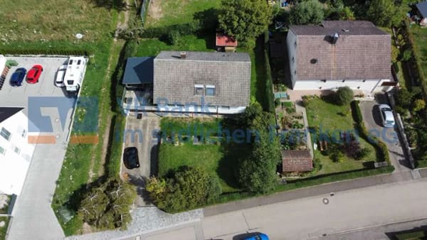 Immobilie in Schopfloch - Großzügiges Einfamilienhaus mit vielseitigem Raumangebot und großem Grundstück - Bild 2