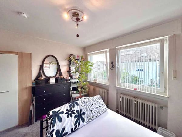 Immobilie in Linkenheim-Hochstetten - Attraktive 3-Zimmer-Wohnung mit Balkon in ruhiger Wohnlage von Linkenheim-Hochstetten - Bild 2