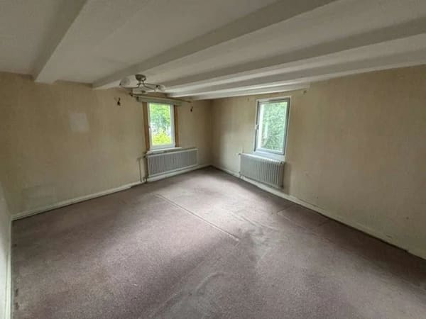 Immobilie in Eslohe - Attraktives Immobilienpaket: 111 m² Wohnung, Dachboden, Gewerbefläche im EG und Miteigentumsanteil   - Bild 3