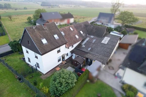 Immobilie in Buchholz - Buchholz: Mehrfamilienhaus mit 6 Parteien – Großes Grundstück & viel Potenzial - Bild 0