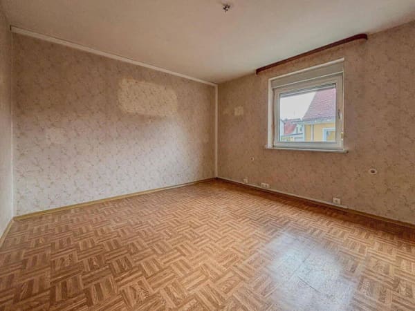 Immobilie in Asbach-Bäumenheim - Renovierungsbedürftiges Einfamilienhaus mit Garten in Asbach-Bäumenheim zu verkaufen! - Bild 1