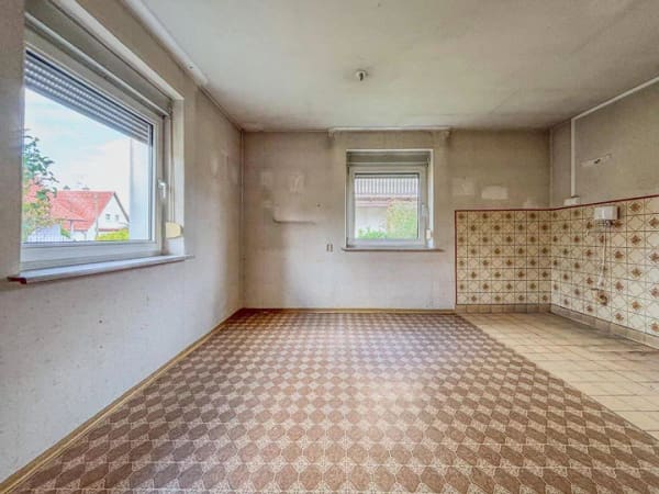 Immobilie in Asbach-Bäumenheim - Renovierungsbedürftiges Einfamilienhaus mit Garten in Asbach-Bäumenheim zu verkaufen! - Bild 3