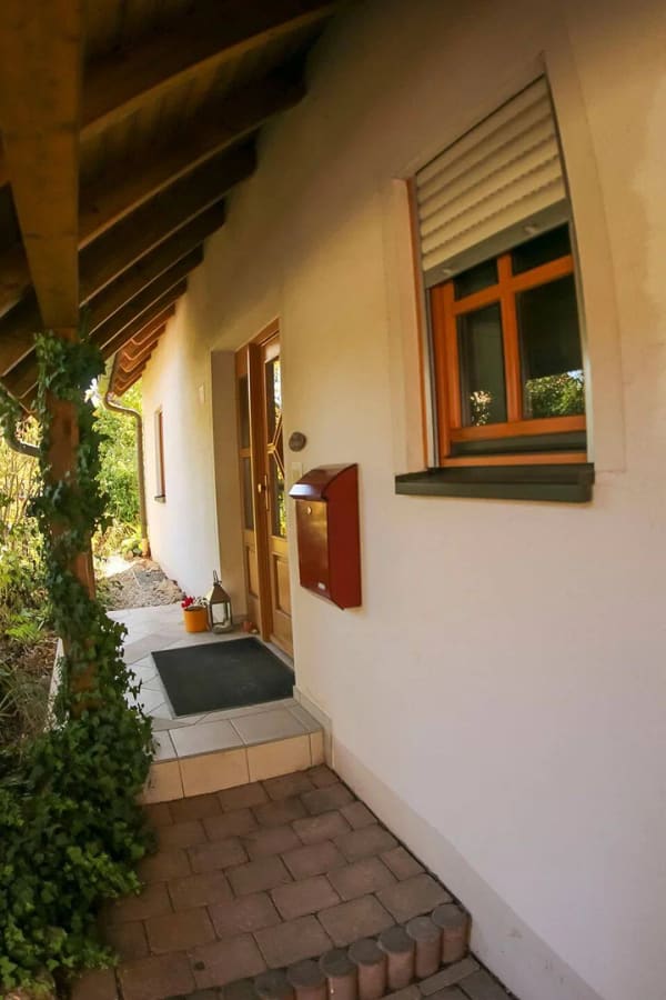Immobilie in Oberreichenbach - Schönes EFH mit tollem Garten 10 Minuten von Herzogenaurach - Bild 4