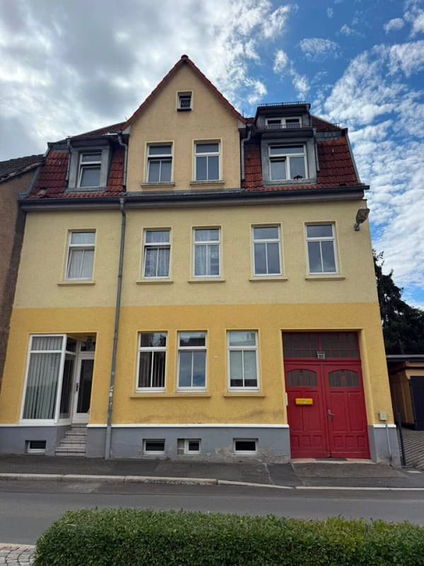 Immobilie in Eisenberg - Mehrfamilienhaus mit Garten zur Eigennutzung und Vermietung in Eisenberg - Bild 0