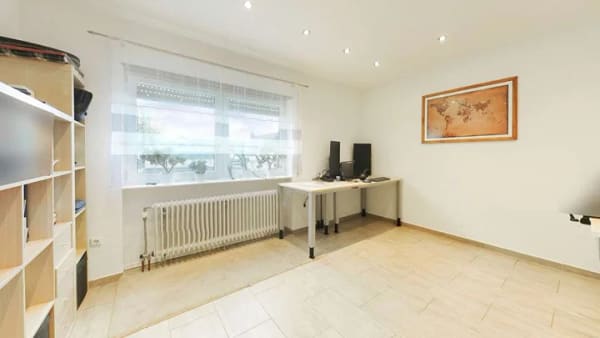 Immobilie in Lobbach - Barrierearmes Mehrgenerationenhaus mit Aufzug und Außenkamin in Lobbach - Bild 4