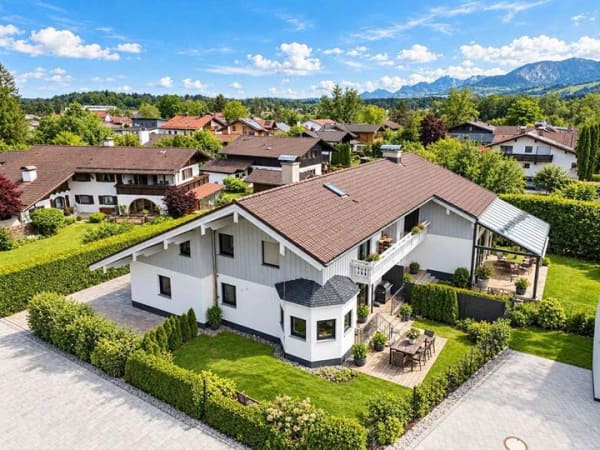 Immobilie in Rohrdorf - Provisionsfrei: Kernsanierte Doppelhaushälfte mit Erker, Kachelofen und Südgarten - Thansau am Inn - Bild 0