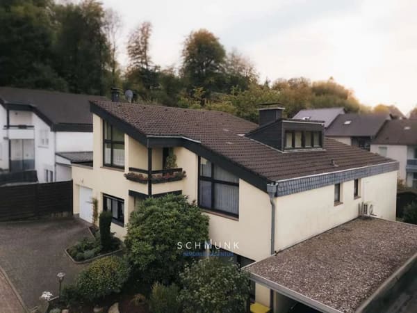 Immobilie in Kierspe - Gemeinsam wohnen, Freiraum genießen- Zweifamilienhaus in Kierspe - Bild 1