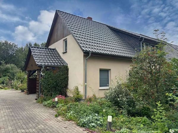 Immobilie in Sundhagen - Kleines Haus auf dem Land – umfangreich modernisiert, mit romantisch angelegtem Garten! - Bild 0