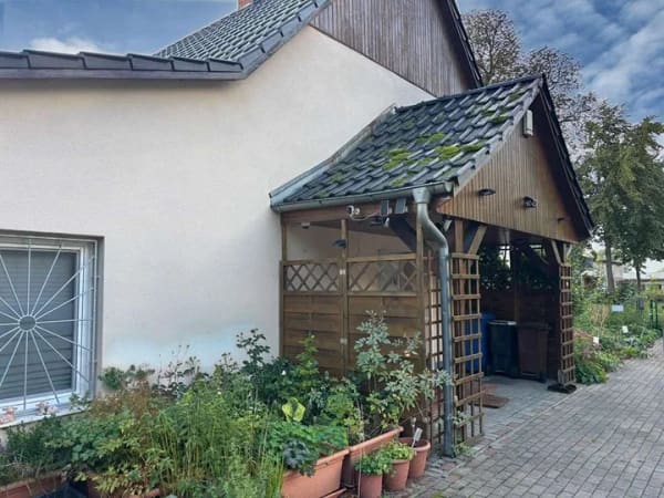 Immobilie in Sundhagen - Kleines Haus auf dem Land – umfangreich modernisiert, mit romantisch angelegtem Garten! - Bild 2