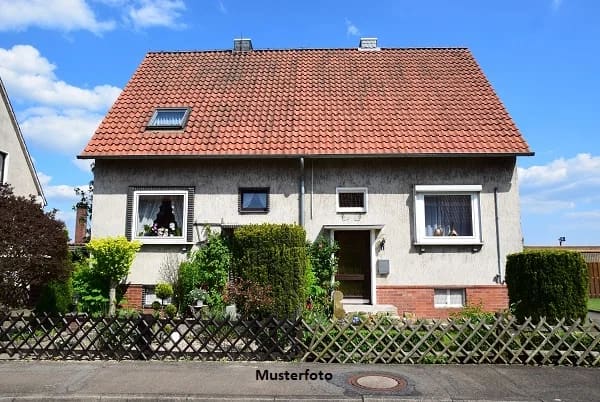 Immobilie in Schleusingen - Nahezu neuwertiges Einfamilienhaus - sehr guter Bauzustand - Bild 0