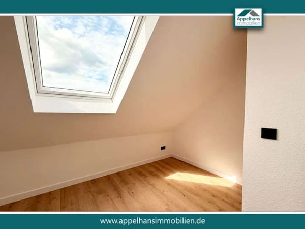 Immobilie in Hilter - Attraktive Kapitalanlage oder neues Zuhause – modernisierte Dachgeschosswohnung - Bild 3