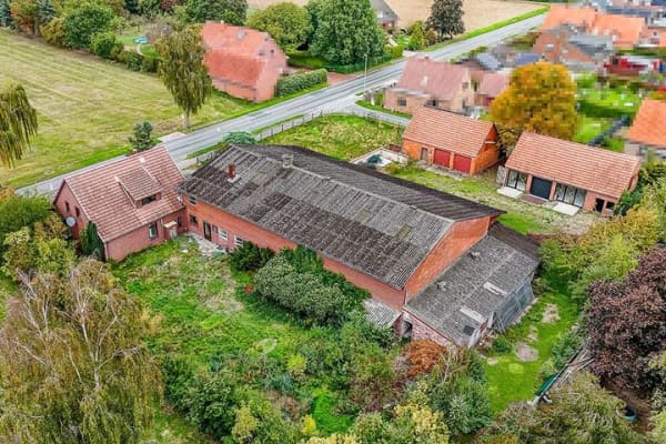 Immobilie in Thedinghausen - Bauernhaus & Stall mit Entwicklungspotenzial auf großem Grundstück - Bild 3