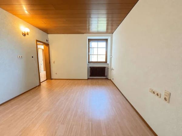 Immobilie in Blumberg - Raum für Neues – großzügige Wohnung mit Potenzial - Bild 3