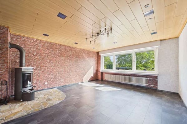 Immobilie in Raesfeld - Großzügige 4-Zimmer Etagenwohnung mit Kaminofen, Balkon und Garten - Bild 0