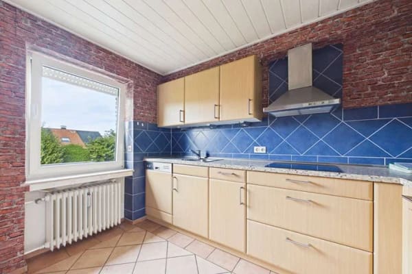 Immobilie in Raesfeld - Großzügige 4-Zimmer Etagenwohnung mit Kaminofen, Balkon und Garten - Bild 4