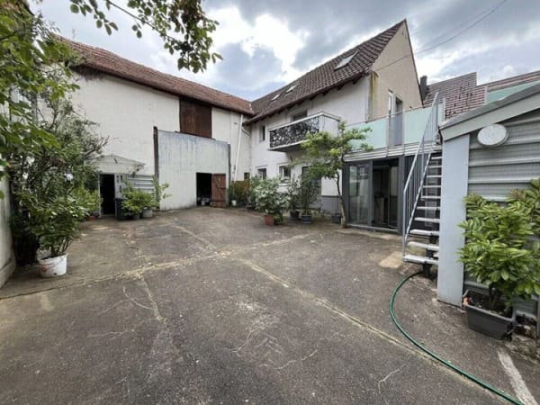 Immobilie in Üchtelhausen - Ein Ort für große Träume - Wohnhaus, Scheune und Raum für neue Ideen - 97532 Üchtelhausen - Bild 2