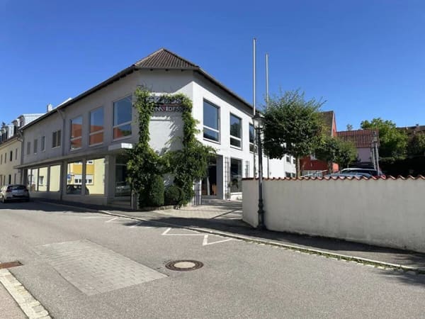 Immobilie in Vohenstrauß - Arbeiten und Wohnen im Herzen von Vohenstrauß in der nördlichen Oberpfalz! - Bild 0