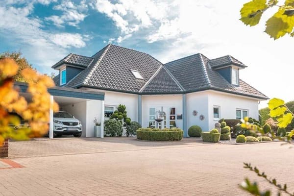 Immobilie in Langen - Gepflegtes Einfamilienhaus mit vielseitiger Raumaufteilung und hochwertiger Ausstattung - Bild 1