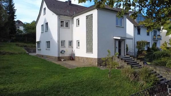 Immobilie in Siegburg - Gemeinsam wohnen, getrennt leben: Zweifamilienhaus mit viel Platz und Privatsphäre! - Bild 0
