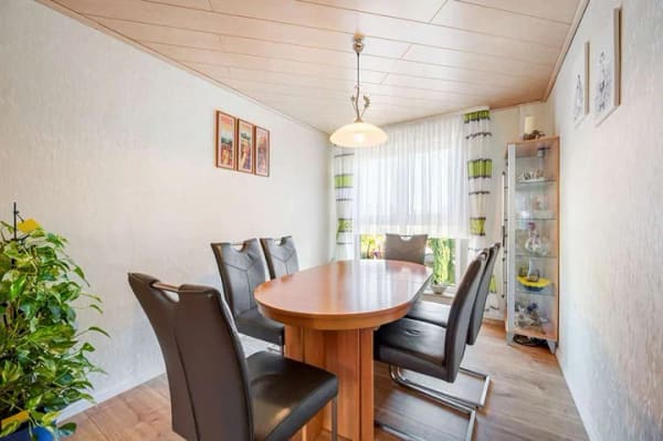 Immobilie in Neckarsulm - Renovierte 3,5-Zimmer-Wohnung mit Balkon, Garage & Außenstellplatz in ruhiger Lage in Neckarsulm - Bild 3