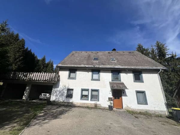 Immobilie in Lenzkirch - Landhaus mit 13000m² Grund in flacher und ruhiger Waldrandage ! - Bild 2