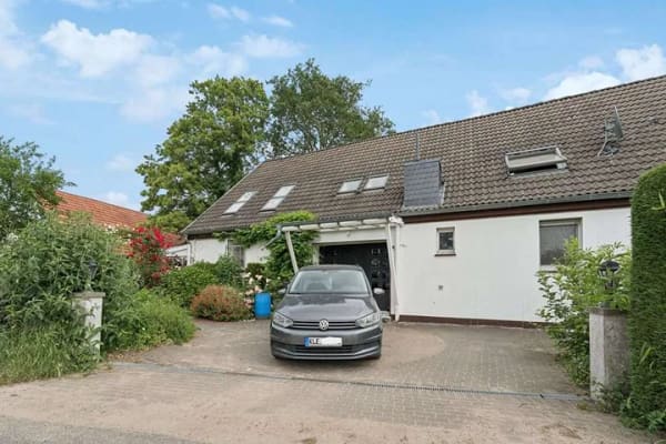 Immobilie in Kranenburg - Charmantes Zweifamilienhaus mit großem Garten und Wirtschaftsgebäuden  – direkt an der NL Grenze - Bild 1