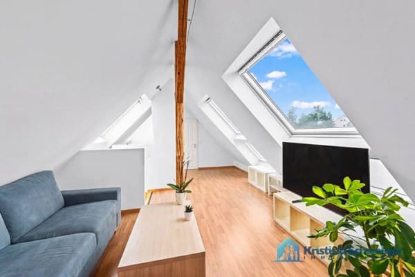 Immobilie in Georgensgmünd - Sonnige, im Jahr 2022 neu ausgebaute 3 Zimmer-DG-Wohnung - aktuell vermietet - Bild 0