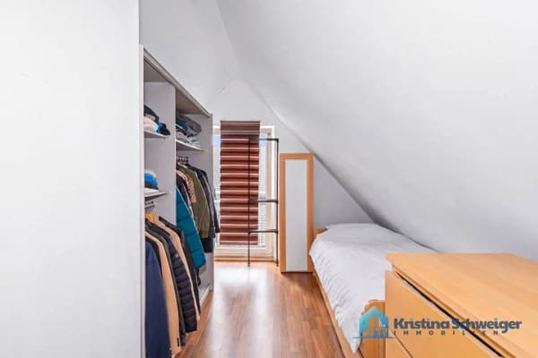 Immobilie in Georgensgmünd - Sonnige, im Jahr 2022 neu ausgebaute 3 Zimmer-DG-Wohnung - aktuell vermietet - Bild 2