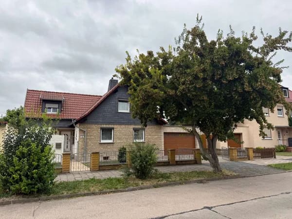 Immobilie in Sömmerda - Freistehendes Einfamilienhaus mit großzügigem Garten  zu verkaufen! - Bild 1