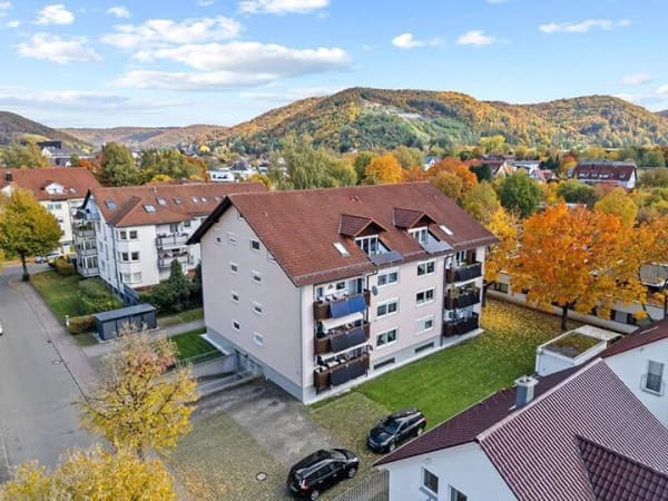 Immobilie in Schelklingen - In gesuchter Wohnlage! Gemütliche 3,5-Zimmer-Dachgeschosswohnung - Bild 0