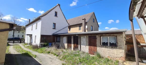 Immobilie in Schkölen - preiswertes Einfamilienhaus mit Nebengelass und Garage - Bild 0