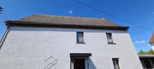 Immobilie in Schkölen - preiswertes Einfamilienhaus mit Nebengelass und Garage - Bild 2