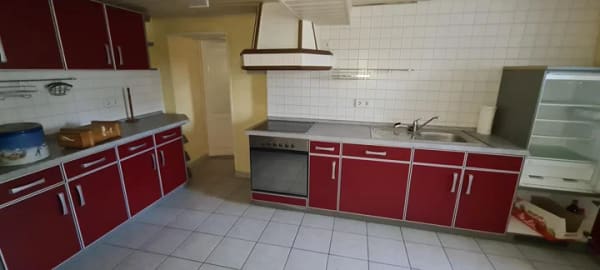 Immobilie in Schkölen - preiswertes Einfamilienhaus mit Nebengelass und Garage - Bild 4