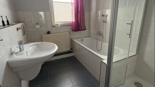 Immobilie in Schwerin - Potenzial statt Perfektion - Bild 4