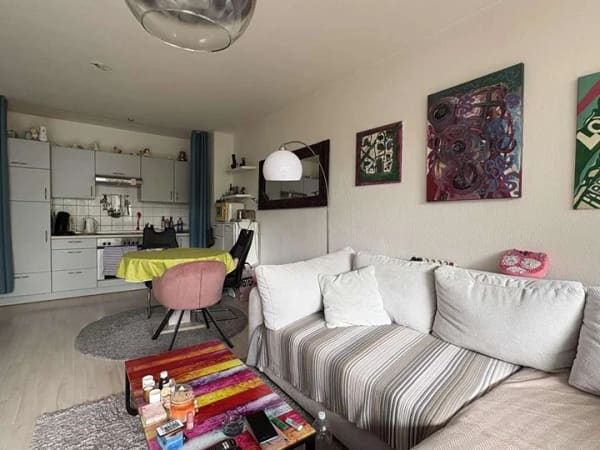 Immobilie in Düsseldorf - Vermietetes 1-Zi.-Appartement mit Balkon & Stellplatz - Bild 2